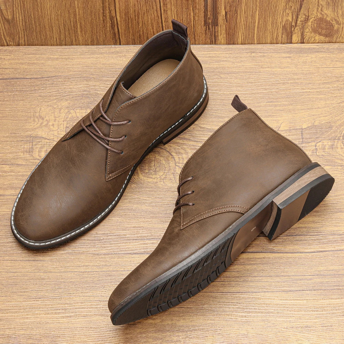 The Toscana Men’s Retro Leather Lace Up Ankle Chukka Boots