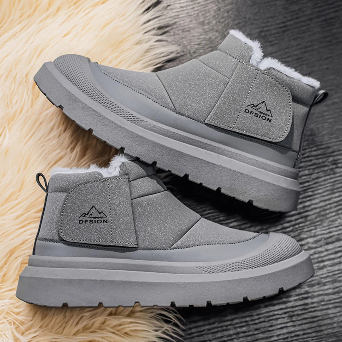 The Frascati Men’s Waterproof Fur Lined Slip On Anti Slip Ankle Snow Boots