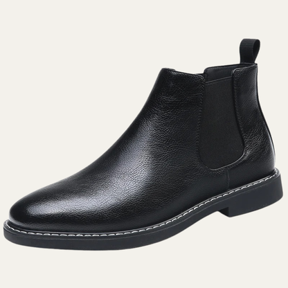 The Vernaccia Men’s Retro Style Pointed Toe Ankle Leather Shoes