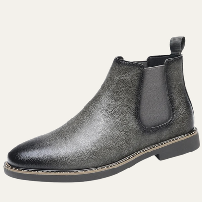 The Vernaccia Men’s Retro Style Pointed Toe Ankle Leather Shoes