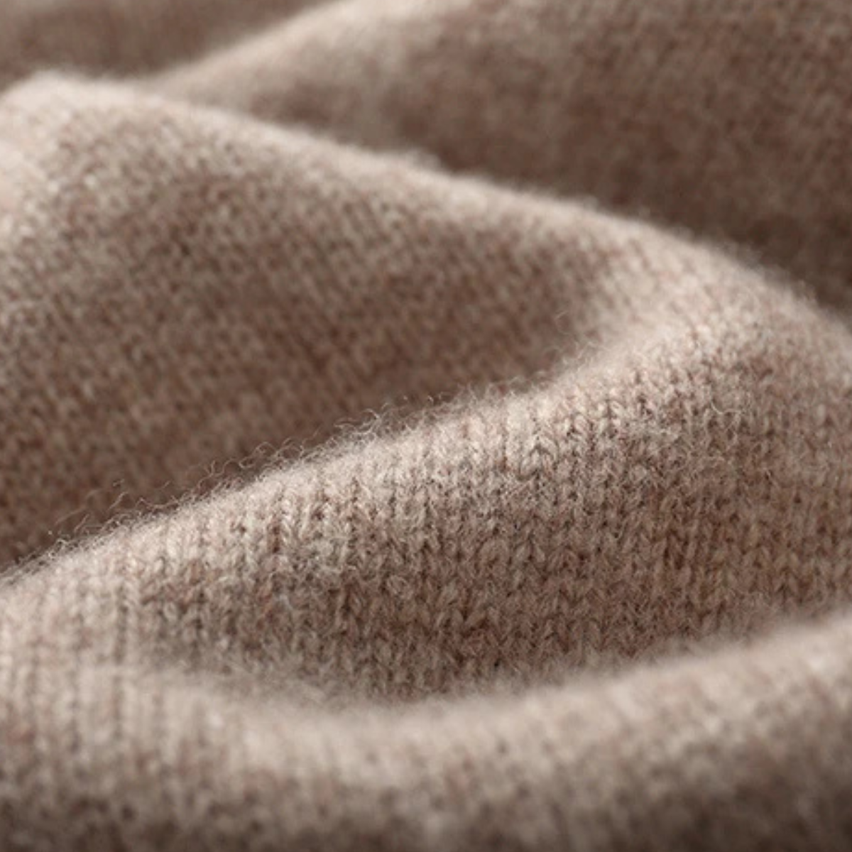 The Riverhill Men's Cashmere Cable Knit Half Zip Sweater