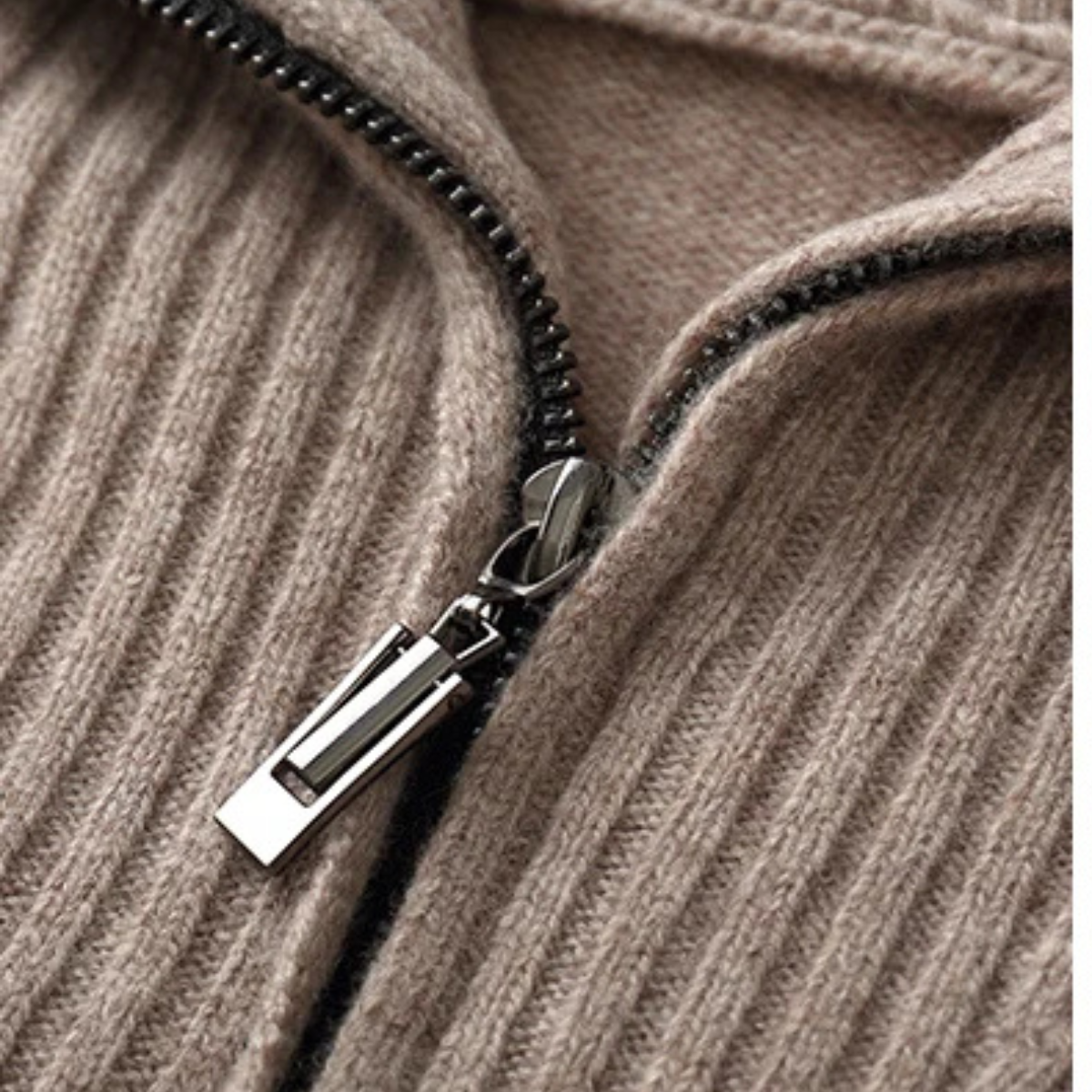 The Riverhill Men's Cashmere Cable Knit Half Zip Sweater