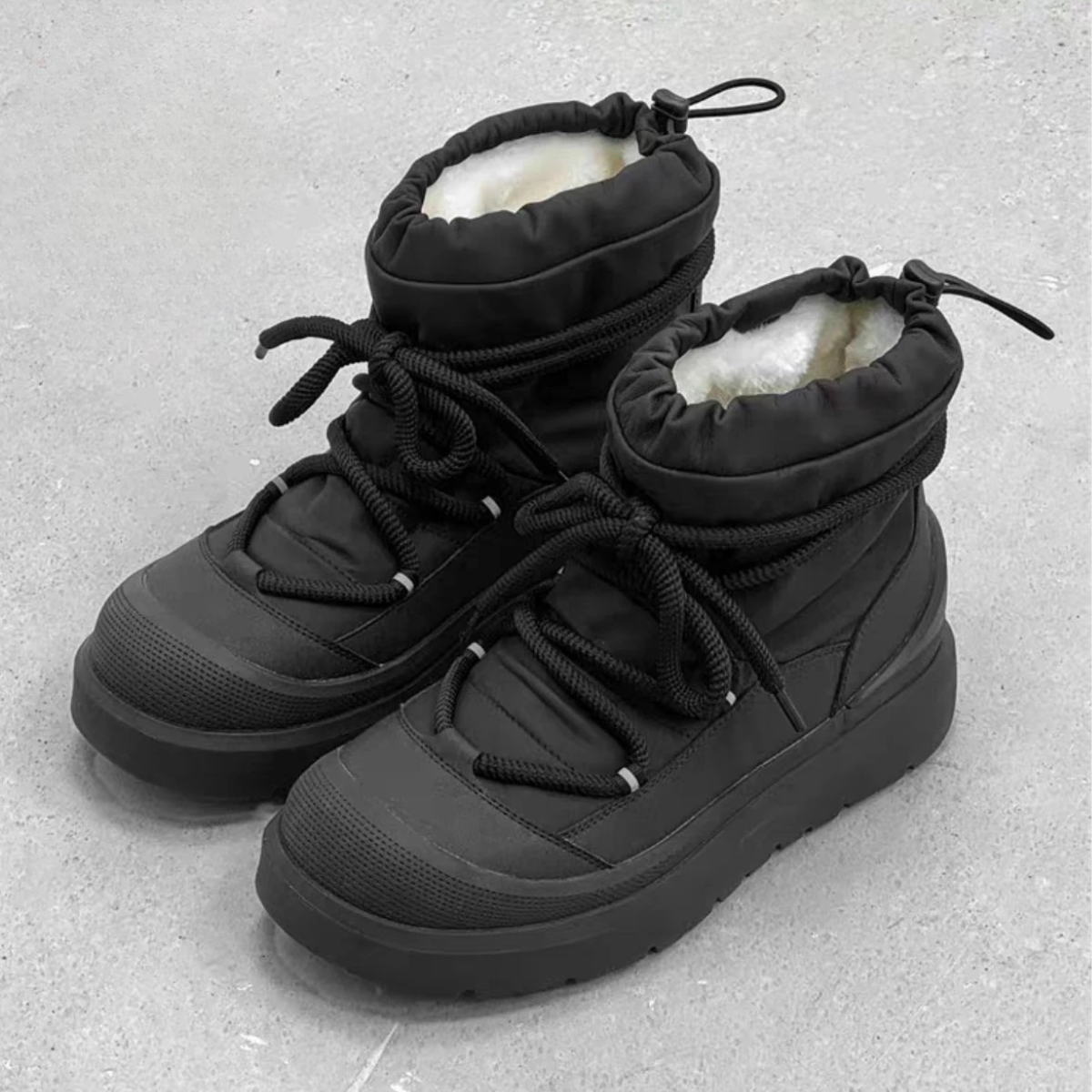 The Terracina Men’s Lace Up Warm Lined Anti Slip Ankle Snow Boots