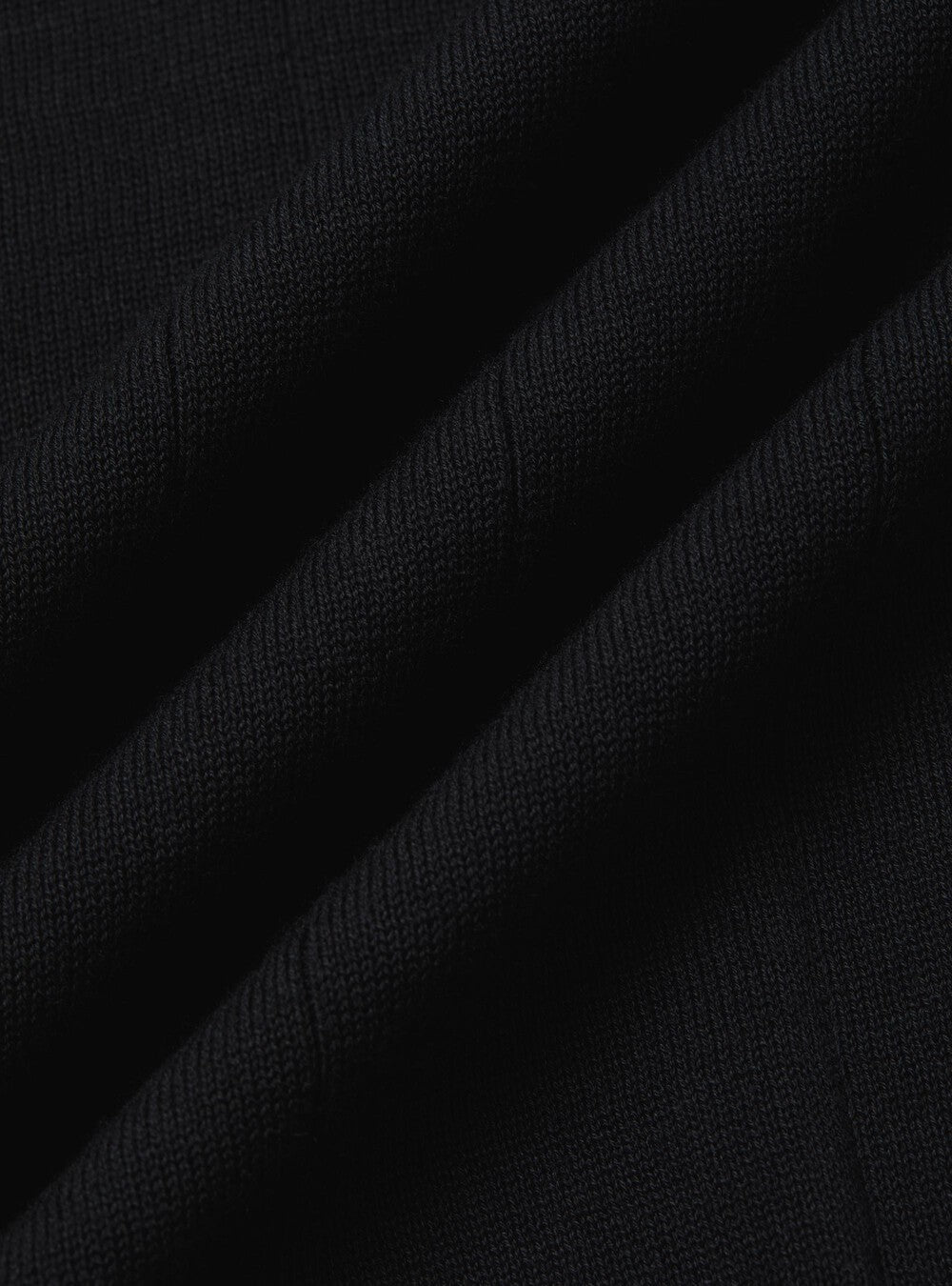 Chic Black Ribbed Tee for Any Occasion