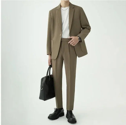Men's Modern Minimalist Two-Piece Suit - Sophisticated Style for Formal Events