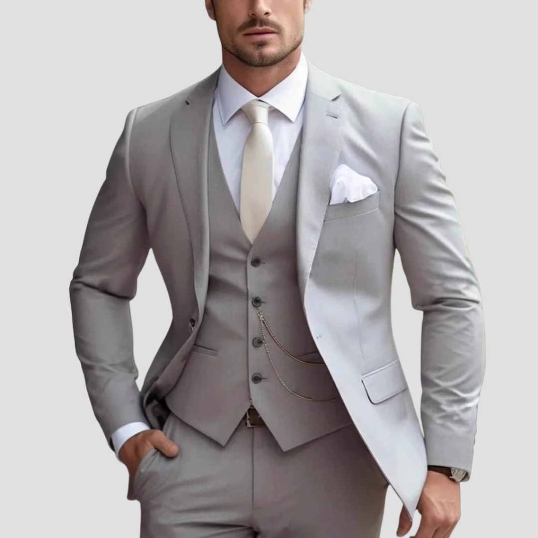 Men's Slim Fit Three-Piece Suit in Classic Style