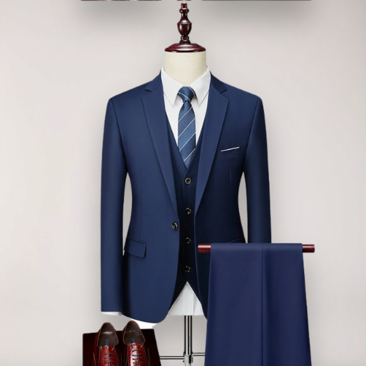 Men’s Three-Piece Suit Set - Stylish Blazer, Waistcoat, and Trousers for Formal Events